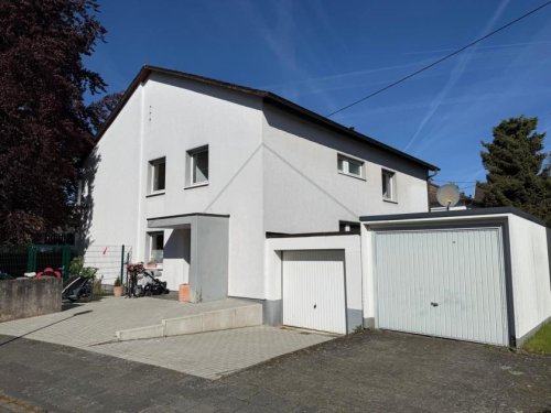 St. Augustin Günstiges Büro SANKT AUGUSTIN HANGELAR, zentral und ruhig schöne Bürofläche mit ca. 102 m², 4 Büroräume mit Garage Gewerbe mieten