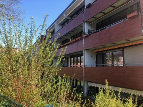 St. Augustin Mietwohnungen SANKT AUGUSTIN helle 4 Zimmer-Maisonette-Wohnung mit ca. 100 m² Wfl. Küche, Diele, Bad, West-Balkon. Wohnung mieten