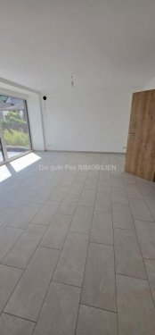 Mehring Wohnungen im Erdgeschoss Komplett renovierte schöne große 3 Zimmer Wohnung mit Balkon in Mehring Wohnung mieten