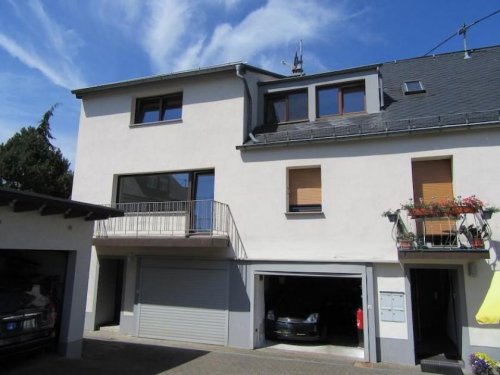 Hermeskeil Inserate von Wohnungen Helle 2,5-Zimmer-Dachgeschosswohnung mit Garage – modernisiert & sofort bezugsfrei Wohnung mieten