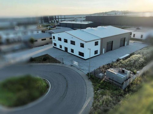 Hammersbach Immobilien Attraktive Ausstellungs- & Lagerfläche inkl. Büro, ca. 260 m² Lager und 140 m² Büro zu vermieten Gewerbe mieten