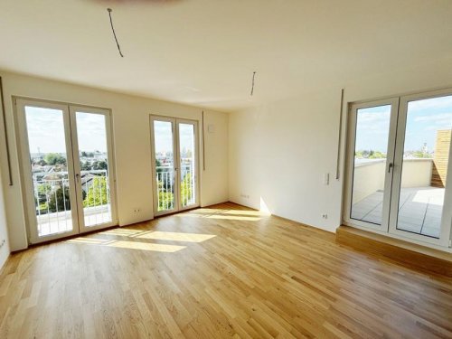 Darmstadt Wohnungsanzeigen Helligkeit & Eichenholz: Barrierefreie 3-Zimmer-Wohnung mit West-Dachterrasse & Fernblick. Wohnung mieten