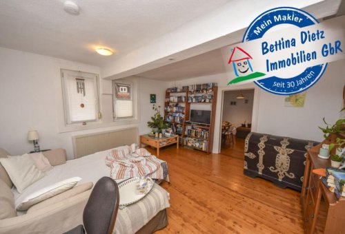 Schaafheim Mietwohnungen Dietz: Gemütliche 2-3 Zimmer Wohnung mit Einbauküche Hofnutzung im Herzen von Schaafheim! Wohnung mieten