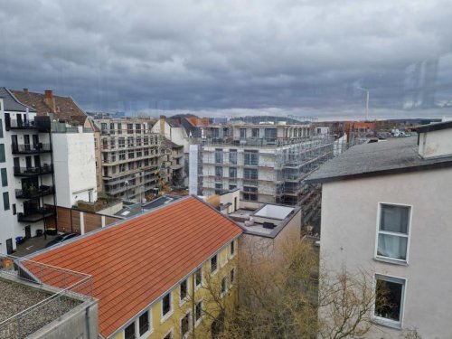 Saarbrücken Gewerbe Gebrauchstüchtige Büro-/Praxisfläche in sehr gepflegtem Bürohaus mit PKW-Stellplatz im Gebäude Gewerbe mieten