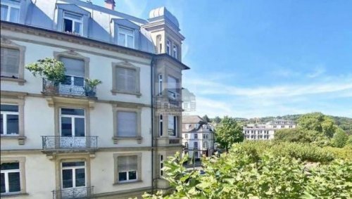 Baden-Baden Immo Möblierte 2 Zimmer-Altbauwohnung im Zentrum von Baden-Baden Wohnung mieten
