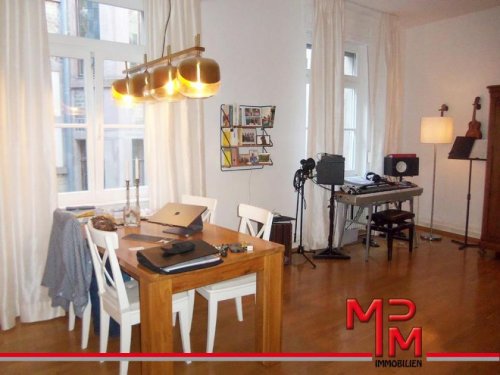 Baden-Baden Schnäppchen! Große 2 Zimmer Altbau Whg EBK auf 55qm Fussgängerzone Wohnung mieten