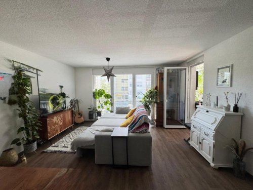 Waldshut-Tiengen Wohnungen Waldshut-Bergstadt: 2 Zimmerwohnung 1. Obergeschoss mit Balkon ca. 61m² mit Lift zu vermieten Wohnung mieten