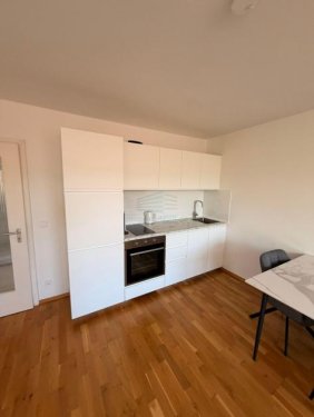 München Wohnen auf Zeit Wünderschöne 2-Zi. möblierte Wohnung mit Balkon Wohnung mieten