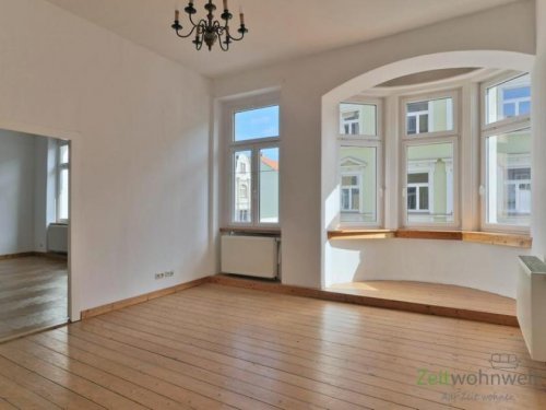 Meiningen Günstige Wohnungen (12403_01) MGN: helle 2-Raum-Wohnung mit Parkett, Holzdielung, Stuckdecken, Balkon und Einbauküche in der Innenstadt Wohnung