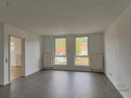 Meiningen Wohnungen (12536_19) MGN: kleine, hübsche 2-Raum-Dachgeschoss-Wohnung mit Vinylböden in der Heimstraße, EBK möglich Wohnung mieten