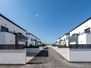Felixsee Exklusive Neubau-Wohnanlage - Chalets mit eigenem Garten und Stellplatz Haus kaufen