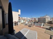 Guardamar del Segura Neuwertige Penthouse-Wohnung mit 2 Schlafzimmern, 2 Bädern, Dachterrasse und Tiefgaragenstellplatz nur 700 m vom Strand Wohnung