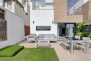 Groß Schacksdorf-Simmersdorf Moderne freistehende Villa mit 3 Schlafzimmern, 2 Bädern, Gäste-WC und privatem Pool in El Raso Haus kaufen