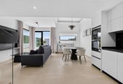 Groß Schacksdorf-Simmersdorf Moderne freistehende Villa mit 3 Schlafzimmern, 2 Bädern, Gäste-WC und privatem Pool in El Raso Haus kaufen
