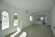 Algorfa Komplett renovierte Villa mit 2 Schlafzimmern, 1 Bad und Gemeinschaftspool in Lo Crispin Haus kaufen