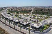 Algorfa Villen mit 3 Schlafzimmern, 2 Bädern, Dachterrasse und Privatpool in wunderschöner Golfanlage Haus kaufen