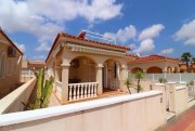 Algorfa Villa mit 3 Schlafzimmern, 1 Bad und Gemeinschaftspool in Lo Crispin Haus kaufen