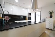 Benijófar Moderne Villa mit 3 Schlafzimmern, 2 Bädern, Dachterrasse, Kfz-Stellplatz und Privatpool Haus kaufen