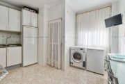 Torrevieja Appartement mit 3 Schlafzimmern, 2 Bädern und Tiefgaragenstellplatz nur 150 m vom Jachthafen und nur 400 m vom Strand Wohnung