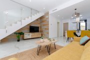 Torrevieja Villen mit 3 Schlafzimmern, 3 Bädern, Vorinstallation Klimaanlage, Privatpool und Kfz-Stellplatz Haus kaufen