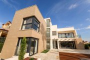 Drachhausen Luxuriöse, bezugsfertige Villa direkt am Strand Haus kaufen