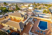 Torrevieja Wunderschöne Villa mit 6 Schlafzimmern, 6 Bädern, Dachterrasse, Alarmanlage und Privatpool Haus kaufen