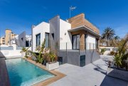 Torrelamata Fantastische Villen mit 4 Schlafzimmern, Klimaanlage, Fußbodenheizung, Meerblick und Privatpool nur 70 m vom Strand Haus kaufen
