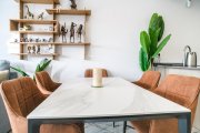 Orihuela Costa Neuwertige Penthouse-Wohnung mit 2 Schlafzimmern, 2 Bädern, Dachterrasse, Gemeinschaftspool und Tiefgaragenstellplatz Wohnung