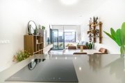 Orihuela Costa Neuwertige Penthouse-Wohnung mit 2 Schlafzimmern, 2 Bädern, Dachterrasse, Gemeinschaftspool und Tiefgaragenstellplatz Wohnung