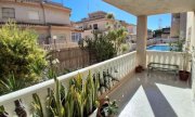 Orihuela Costa Spektakuläre und geräumige Erdgeschosswohnung mit 2 Schlafzimmern, 2 Bädern und Blick auf den Pool Wohnung kaufen