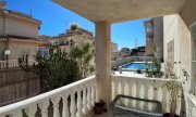 Orihuela Costa Spektakuläre und geräumige Erdgeschosswohnung mit 2 Schlafzimmern, 2 Bädern und Blick auf den Pool Wohnung kaufen