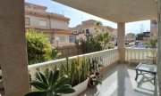 Orihuela Costa Spektakuläre und geräumige Erdgeschosswohnung mit 2 Schlafzimmern, 2 Bädern und Blick auf den Pool Wohnung kaufen
