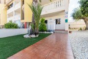 Orihuela Costa-Blanca: Neubau-Erdgeschosswohnung mit nettem Garten in Villamartin Wohnung kaufen