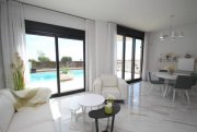 San Miguel de Salinas Exklusive Villen mit 2 oder 3 Schlafzimmern, Meerblick und mit Privatpool Haus kaufen