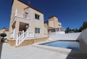 San Miguel de Salinas Villa mit 3 Schlafzimmern, 2 Bädern, Gäste-WC, Garage und Privatpool in Lakeview Mansions Haus kaufen