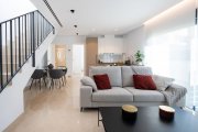 La Marina Moderne Doppelhaus-Villen mit 3 Schlafzimmern, 3 Bädern und Gemeinschaftspool nur 500 m vom kilometerlangen Sandstrand Haus