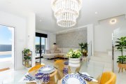Entrenaranjos Doppelhaushälften mit 3 Schlafzimmern, 2 Bädern und Privatpool in einer Golfanlage Haus kaufen