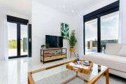 Entrenaranjos Doppelhaushälften mit 3 Schlafzimmern, 2 Bädern und Privatpool in einer Golfanlage Haus kaufen