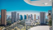 Benidorm Wohnungen mit 3 Schlafzimmern, 2 Bädern, Klimaanlage, Fußbodenheizung in Bädern, Kfz-Stellplatz und Meerblick nur 1 km vom