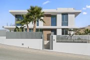 Benidorm Luxusvillen mit 4 Schlafzimmern, 4 Bädern, Klimaanlage, Fußbodenheizung und Privatpool in einer der begehrtesten Gegenden von