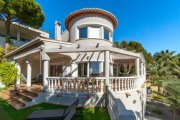 Altea Villa in mediterranem Stil mit beheiztem Pool und viel Privatsphäre in der Nähe des Golfplatzes von Altea Haus kaufen