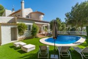 Altea Villa in mediterranem Stil mit beheiztem Pool und viel Privatsphäre in der Nähe des Golfplatzes von Altea Haus kaufen