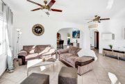 Calpe Ansprechende Villa mit 3 Schlafzimmern, 2 Bädern, Garage, Privatpool, Meerblick und Blick auf den Peñon de Ifach Haus kaufen