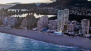 Calpe Wohnungen mit 2 Schlafzimmern, 2 Bädern, Klimaanlage, Fußbodenheizung in Bädern, Kfz-Stellplatz und Meerblick in erster Linie