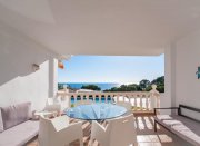 Moraira Maisonette-Wohnung mit 2 Schlafzimmern, 1 Bad, 2 Tiefgaragenstellplätzen, Gemeinschaftspool und Meerblick Wohnung kaufen