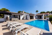 Moraira Stilvoll renovierte Villa mit Meerblick, Südlage, großem Pool, Außenküche, Fußbodenheizung, Solarpanelen und luxuriöser