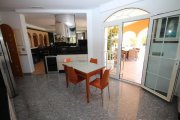 Javea Erstklassige Villa mit Infinity-Pool, Barbecue, Spielplatz, Doppelgarage, Keller, Garten, Balkon, Terrasse, viele Details, auf