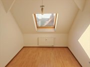 Leipzig KAPITALANLAGE - 3 Zimmer mit Balkon, Wannenbad und guter Raumaufteilung im Dachgeschoss Wohnung kaufen