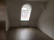 Leipzig * Vermietete und günstige DG 3-Zimmerwohnung mit Wannenbad, EBK und Laminat in ruhiger Lage! * Wohnung kaufen
