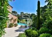 Golfe-Juan SANREALTY | Traditionelle Villa mit spektakulärem Infinity Pool in Golfe-Juan Haus kaufen